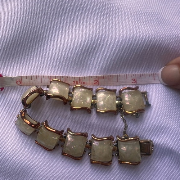 Coro Sparkly Yellow Thermoset Bracelet Signed - Picture 5 of 8